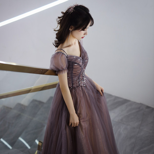ชุดราตรี ชุดราตรีสวยหรู แบบ ทันสมัย Evening dress
