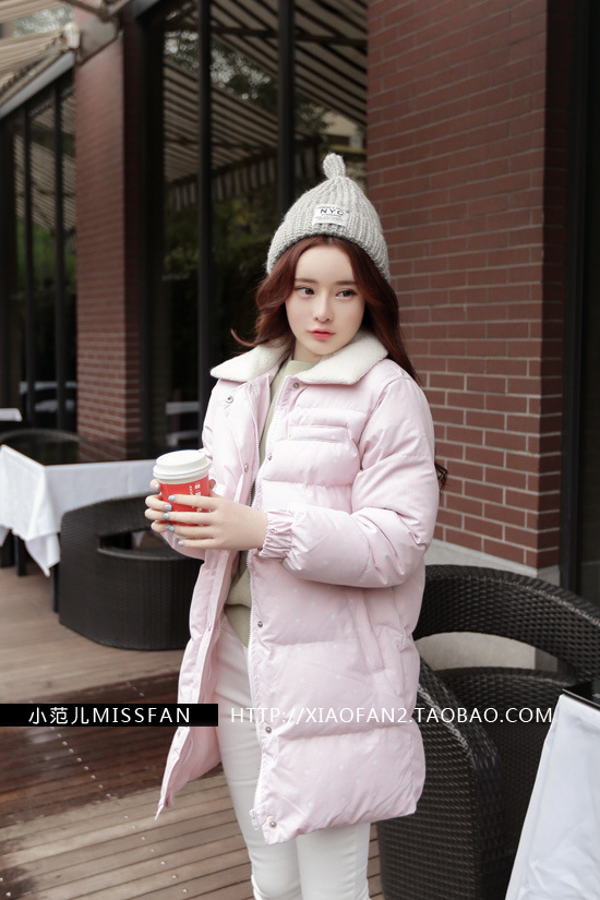 เสื้อกันหนาว สีชมพูลายจุด หวานๆ แต่งผ้าขนแกะที่คอปกเสื้อ ผ้าร่มเนื้อดีกันลม ซิปหน้า+กระดุม น่ารัก เกาหลีมากๆ พร้อมส่งเลยจ้า ชมพูอ่อน ลายจุดขาว