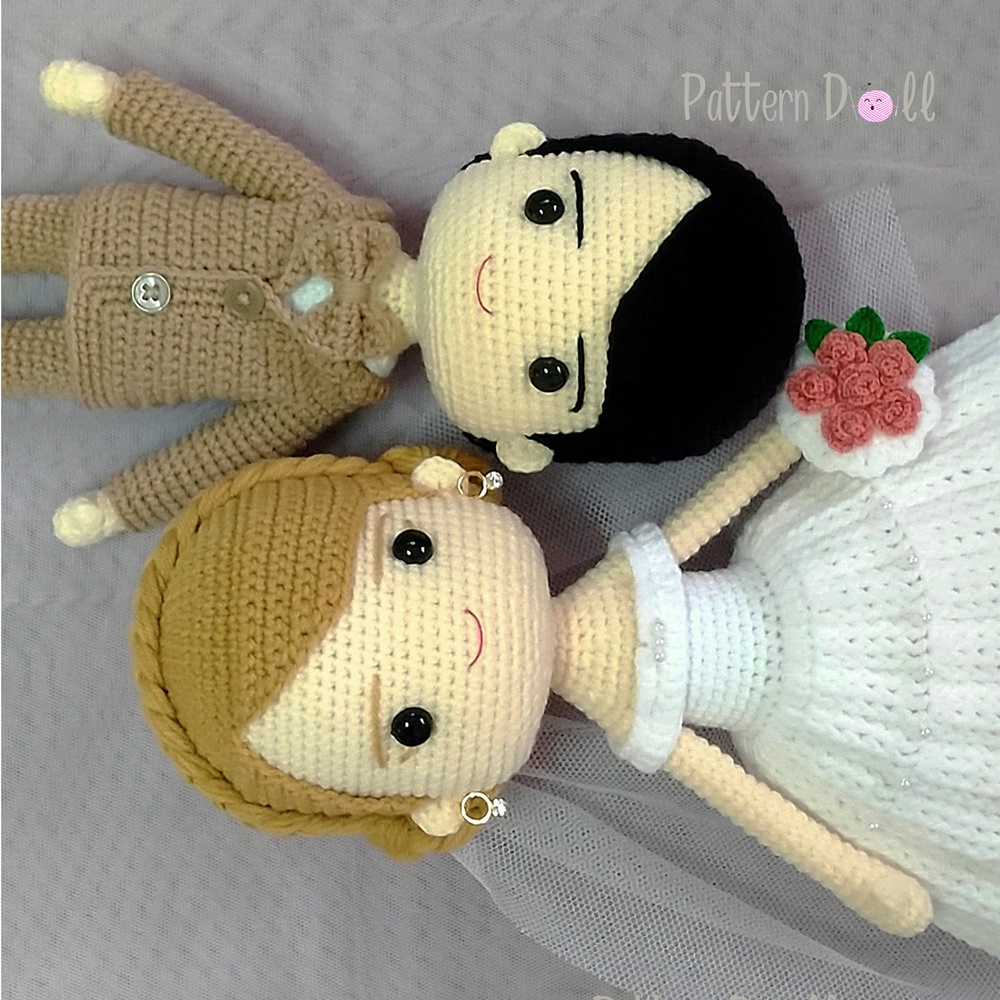 ตุ๊กตาถักคู่แต่งงานชุดสากล