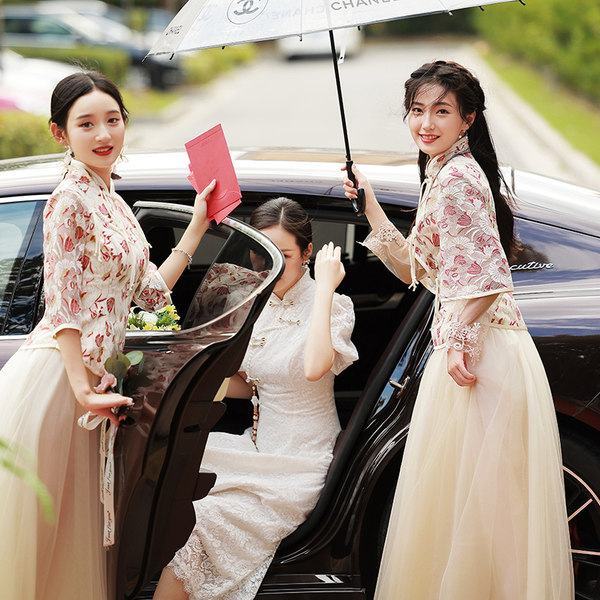ชุดเพื่อนเจ้าสาวสีครีม ชุดเพื่อนเจ้าสาว ชุดไปงานแต่งงาน