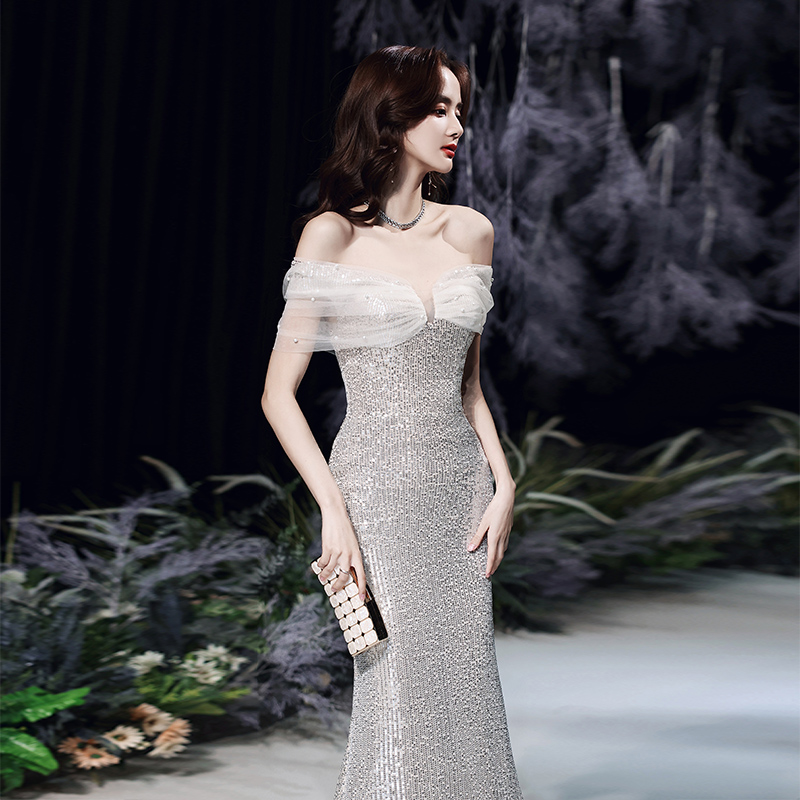 ชุดราตรี ชุดราตรีสวยหรู แบบ ทันสมัย Evening dress