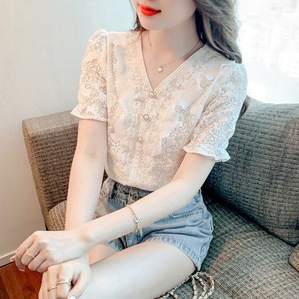 เสื้อลูกไม้ แขนสั้น