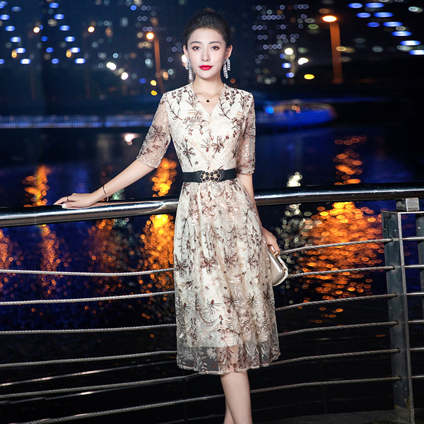 ชุดราตรี ชุดออกงาน ดีไซน์หรู แบรนด์ Angel