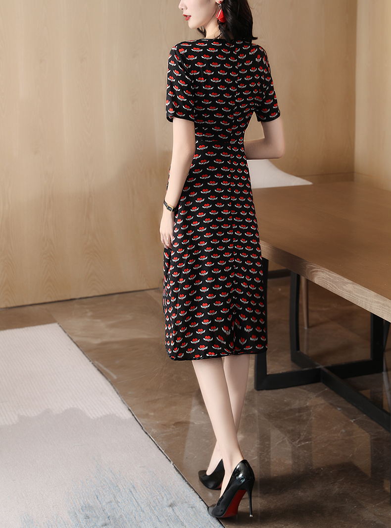 Dress4350 เดรสยาวหน้าสั้นหลังยาวลาย Love พื้นดำ มีซิปข้างใส่ง่าย ผ้าไหมอิตาลีเนื้อดีนุ่มใส่สบาย งานสวยใส่ง่ายน่ารักมาก