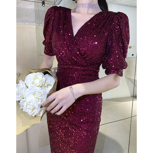 ชุดราตรี ชุดราตรีสวยหรู แบบ ทันสมัย Evening dress