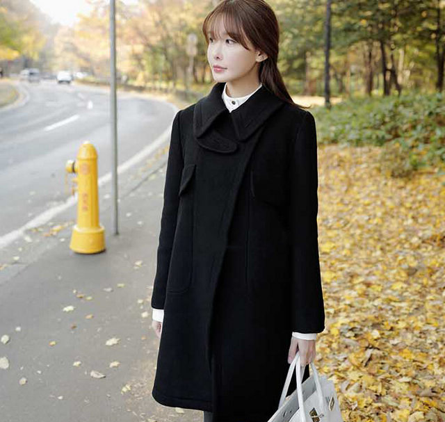 โอเวอร์โค้ททรงเก๋ ผ้าวูหนาทรงแข็งเนื้อดี บุซับในกันลม แต่งสายคาดหลัง พร้อมส่ง เหลืองครีม,ดำ