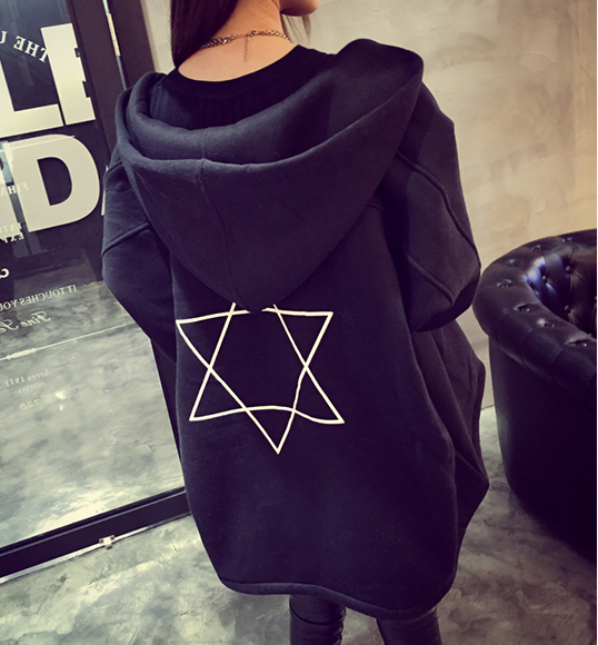 เสื้อคลุมแฟชั่นเกาหลี สำหรับสาวไซส์เล็ก พร้อมส่ง มีฮูด สกรีนลายดาวด้านหลัง ทรงเก๋ๆ ผ้าเนื้อไม่หนา ใส่คลุมชิลๆ ได้เลยค่ะ samepic