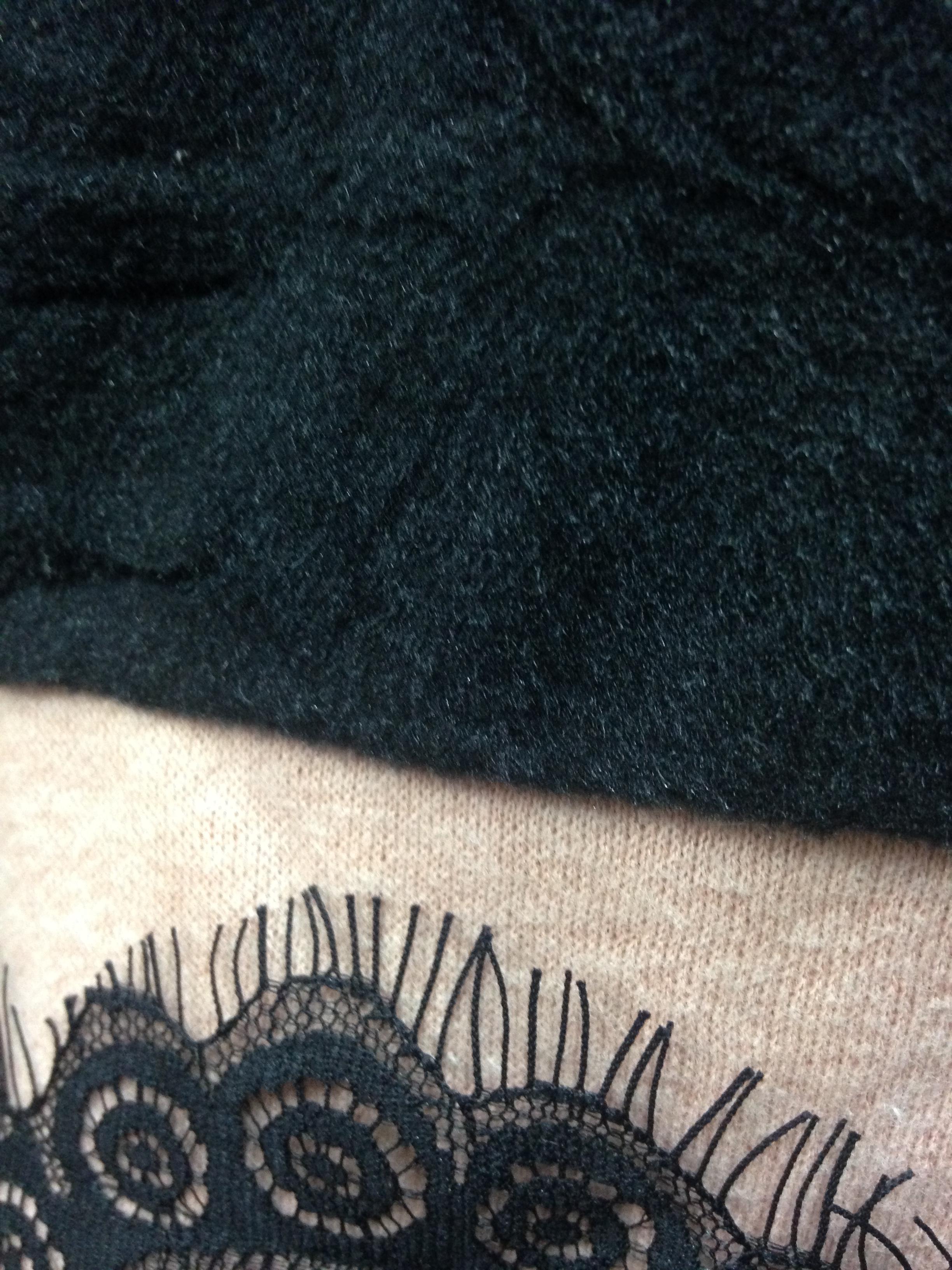 เสื้อแขนยาว ผ้าขนแมวสั้นนุ่นลื่น กับผ้า cotton ด้านในเป็นผ้าสำลีอุ่น น่ารักมากๆค่า