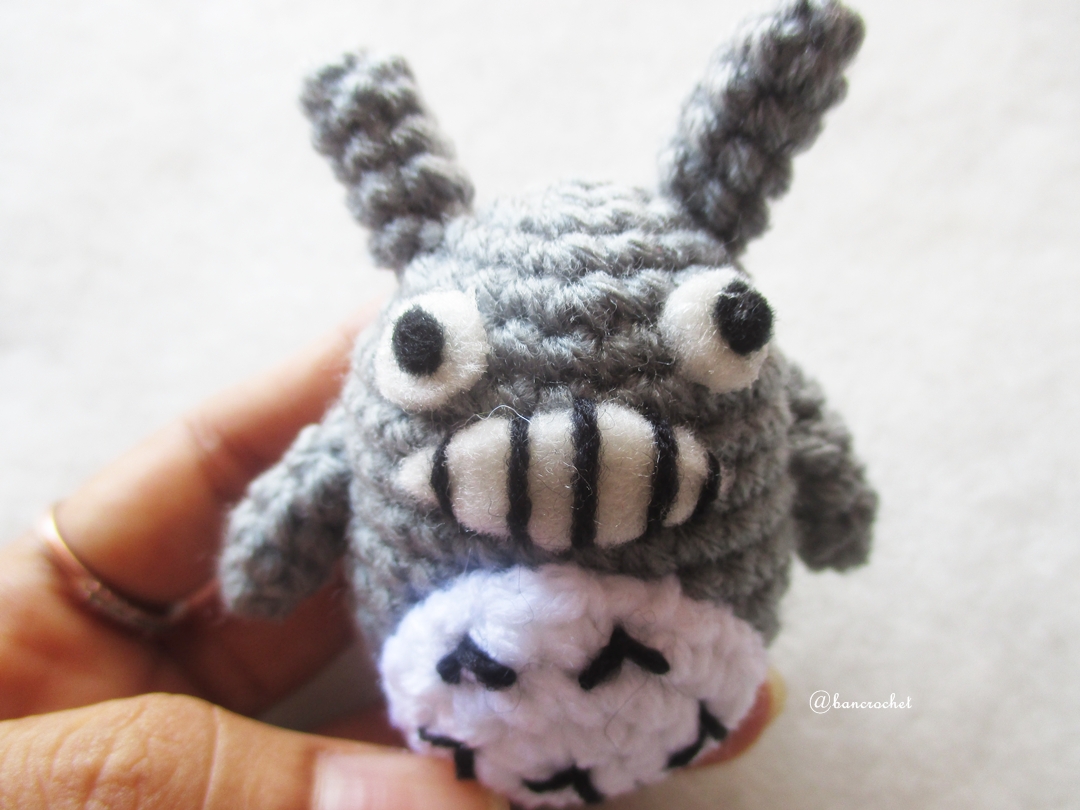 พวงกุญแจแมวโทโทโร่ถัก Totoro amigurumi crochet keychain