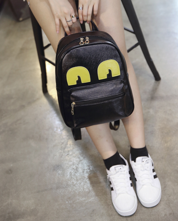 กระเป๋าเป้ หนังสีดำ แต่งลูกตาสีเหลืองน่ารัก พร้อมส่ง black