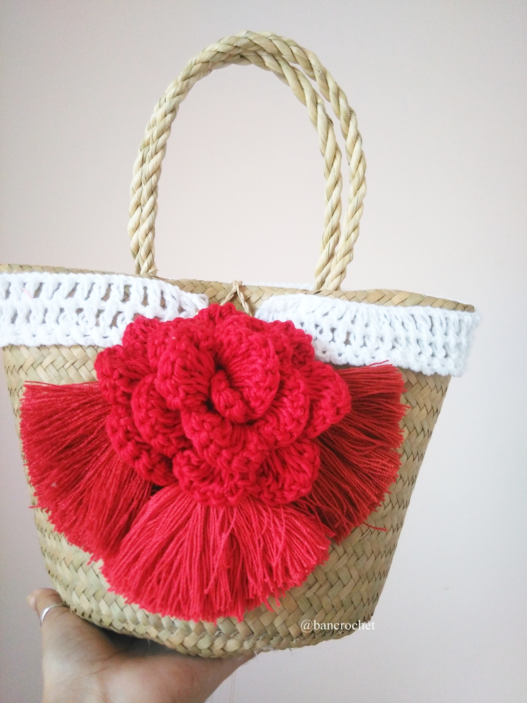 กระเป๋าสานกระจูดประดับดอกไม้ grajood basket weave bags ธรรมชาติ 7*10*7*12 นิ้ว