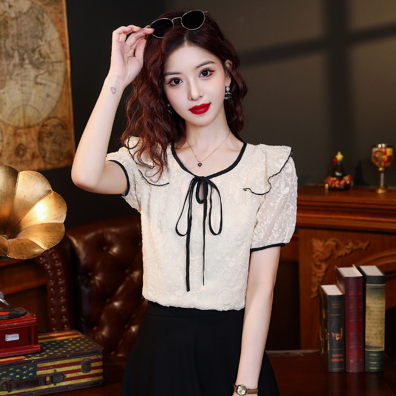 เสื้อเชิ้ตผู้หญิงใส่ทํางาน 390 บาทต่อชิ้น ฟรีค่าจัดส่ง