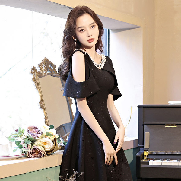 ชุดราตรี ชุดราตรีสวยหรู แบบ ทันสมัย Evening dress