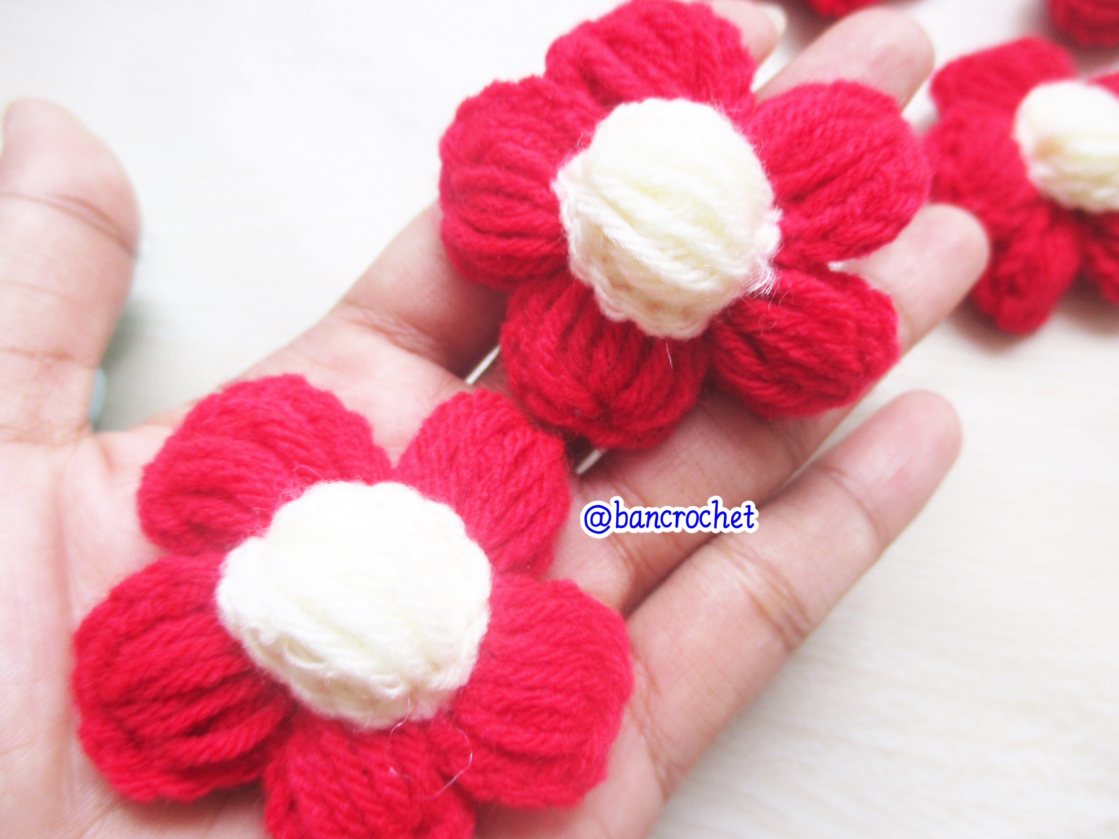 Bancrochet ดอกไม้ถักโครเชต์ฟู ๆ crochet Flowers แดง 5 cm