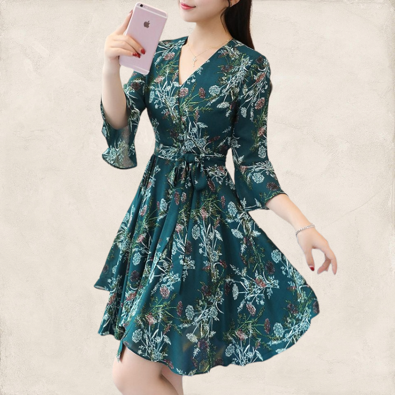 Dress4461 เดรสลายดอกไม้สีเขียวเข้ม คอวีป้าย แขนสามส่วนระบาย ซิปหลังใส่ง่าย มีซับในอย่างดีทั้งชุด มีผ้าผูกเอว ผ้าชีฟองเกรดพรีเมียมเนื้อดีหนามีน้ำหนักทิ้งตัว งานดีทรงดีสีสวย เรียบหรูดูแพง ใส่เที่ยว/ใส่ทำงานได้