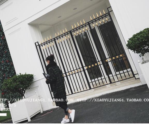 เสื้อโค้ทกันหนาว สไตล์เกาหลี ตัวโคล่ง สีเขียวดำ ลายเก๋ๆ ผ้าวูลเนื้อละเอียด อยู่ทรง ไม่หนามากงานดี บุซับในกันลม พร้อมส่งเลยจ้า same pic