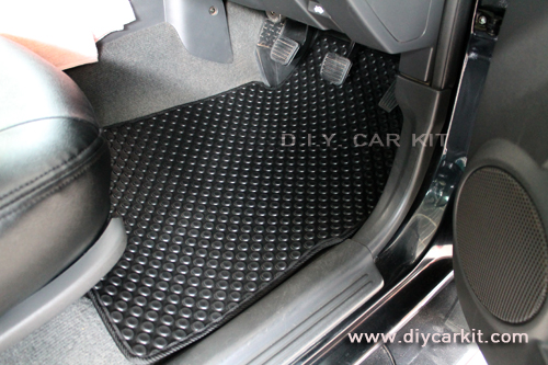 พรมกระดุมตัดเข้ารูปทั้งคัน ใส่รถ D-Max ปี 08-11