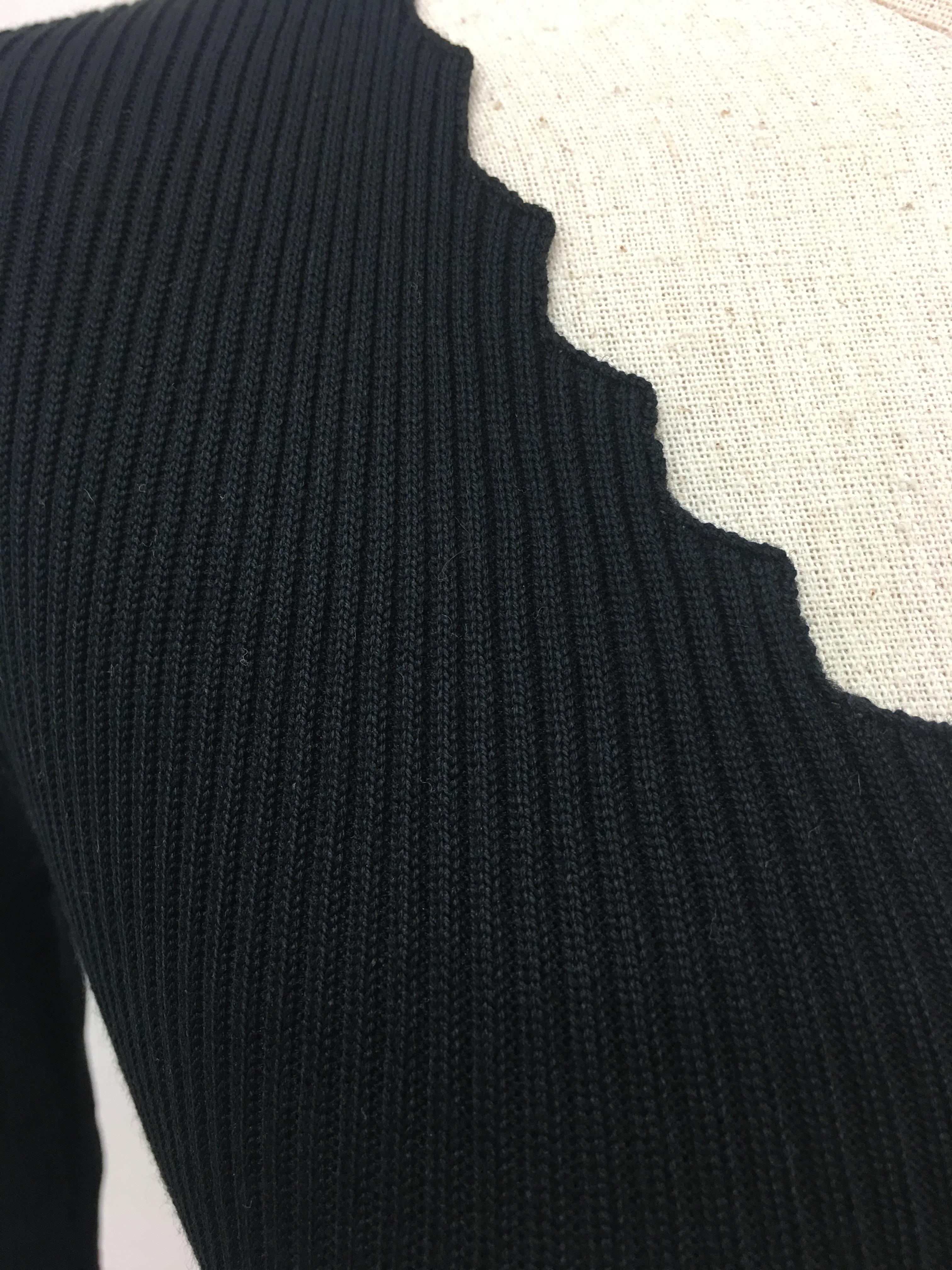 เสื้อไหมพรม ตัวยาว ผ้าร่อง คอวี พร้อมส่ง