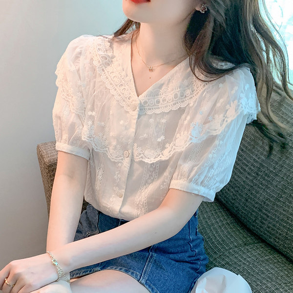 เสื้อลูกไม้ แขนสั้น