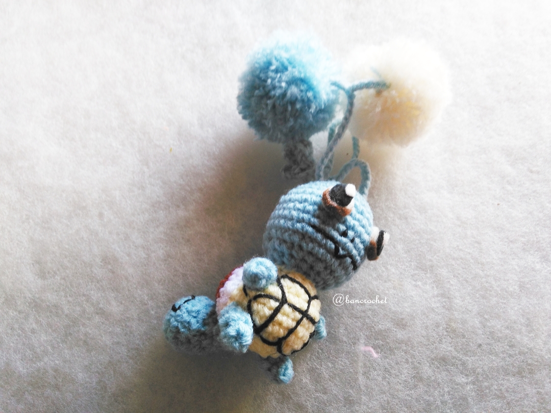 ที่ห้อยกระเป๋า พวงกุญแจตุ๊กตาเต่าเซนิกาเมะ ปอมปอม