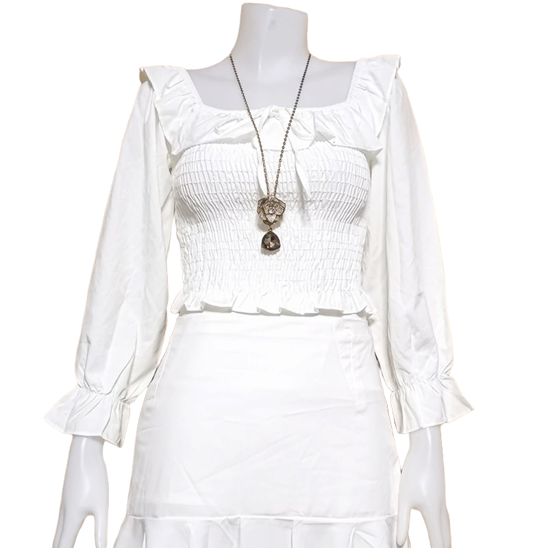 Blouse3919 เสื้อเปิดไหล่แขนยาวดึงยางรอบบ่าแต่งระบาย ผูกโบว์อก สม็อครอบตัว ใส่เปิดไหล่หรือเกาะไหล่ก็ได้ ผ้าไหมอิตาลีเนื้อดีนุ่มใส่สบายไม่ยับง่าย งานน่ารักแมทช์กับอะไรก็เข้า มี 2 สี ขาว, แดงปูน