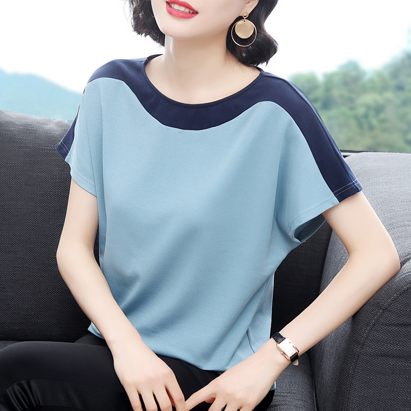 เสื้อยืดคอตตอนเรียบหรู