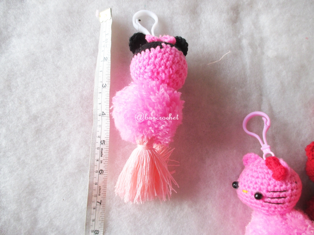 พวงกุญแจปอมปอมมินนี่เม้าส์ pompoms crochet keychain