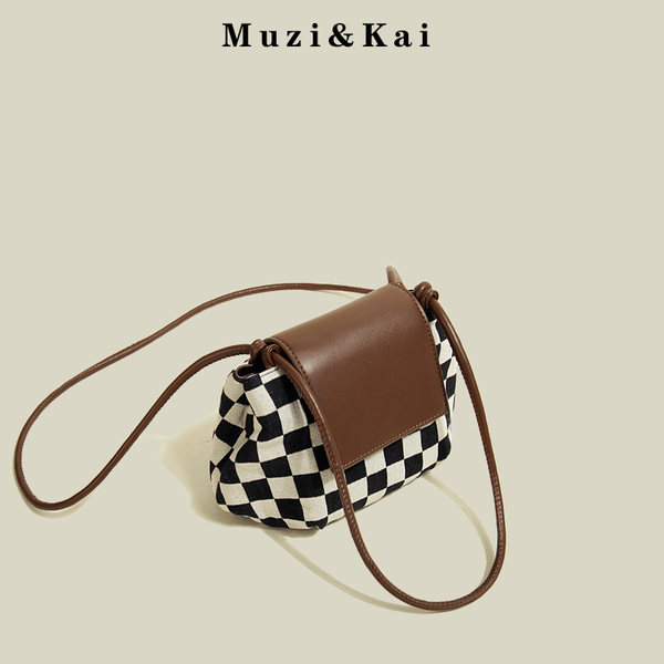 กระเป๋าสะพายข้างผู้หญิง กระเป๋าสะพายสไตล์เกาหลี By Muzi&Kai