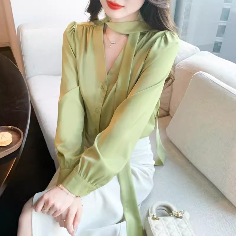 เสื้อเชิ้ตผู้หญิงใส่ทํางาน 390 บาทต่อชิ้น ฟรีค่าจัดส่ง
