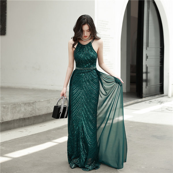 ชุดราตรี ชุดราตรีสวยหรู แบบ ทันสมัย Evening dress