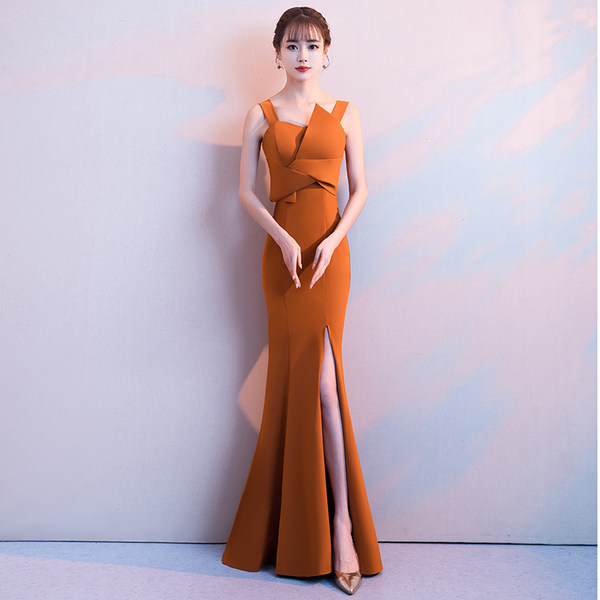 ชุดราตรี ชุดราตรีสวยหรู แบบ ทันสมัย Evening dress
