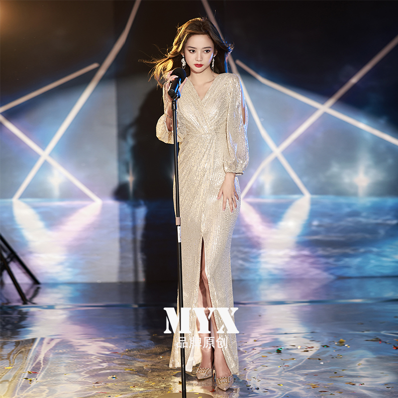ชุดราตรี ชุดราตรีสวยหรู แบบ ทันสมัย Evening dress