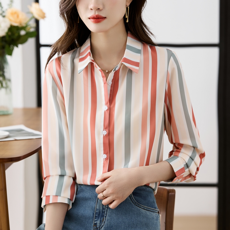เสื้อเชิ้ตผู้หญิงแขนยาว เสื้อเชิ้ตผู้หญิงใส่ทํางาน 390 บาทต่อชิ้น ฟรีค่าจัดส่ง