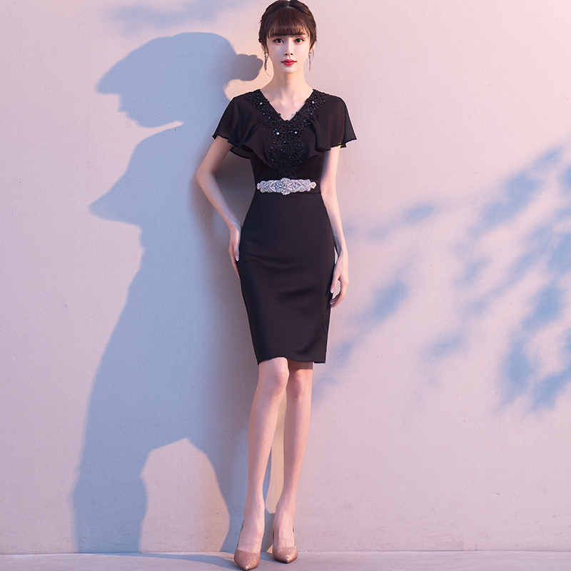 ชุดราตรี ชุดราตรีสวยหรู แบบ ทันสมัย Evening dress