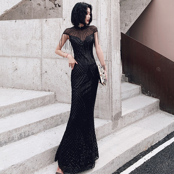 ชุดราตรี ชุดราตรีสวยหรู แบบ ทันสมัย Evening dress