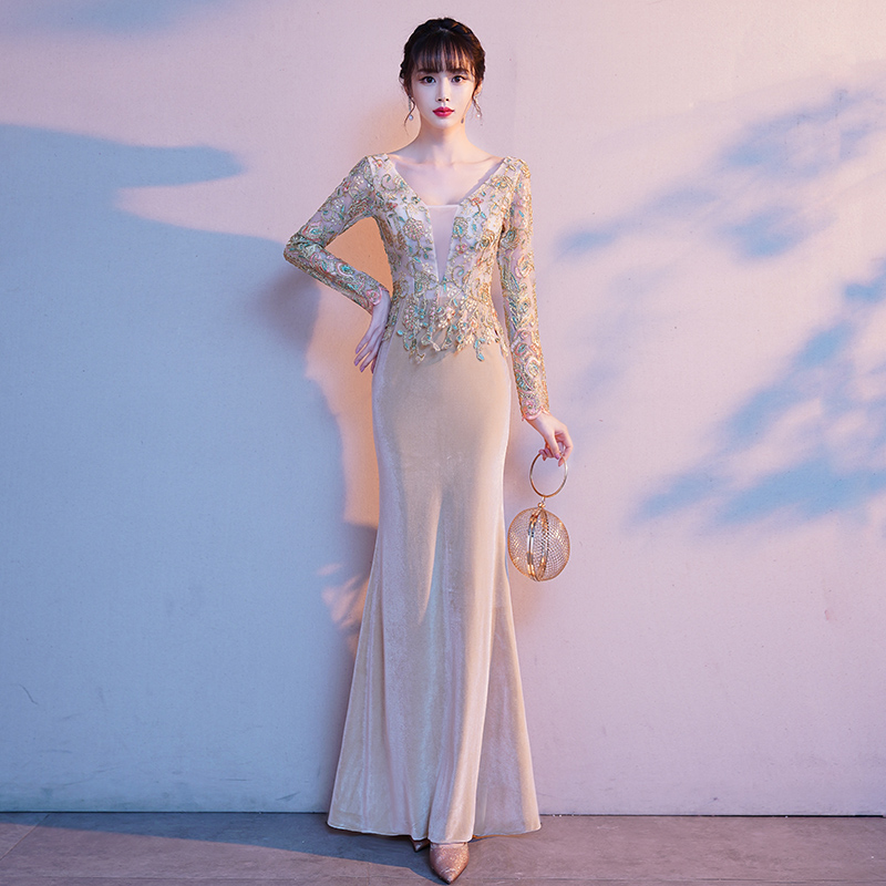 ชุดราตรี ชุดราตรีสวยหรู แบบ ทันสมัย Evening dress