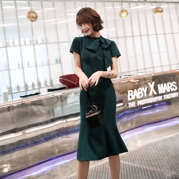 ชุดราตรี ชุดราตรีสวยหรู แบบ ทันสมัย Evening dress