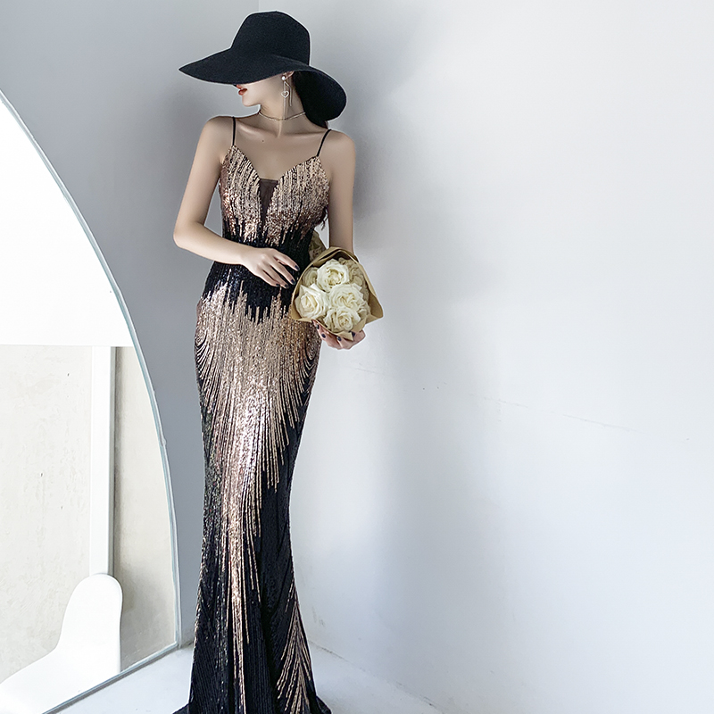 ชุดราตรี ชุดราตรีสวยหรู แบบ ทันสมัย Evening dress