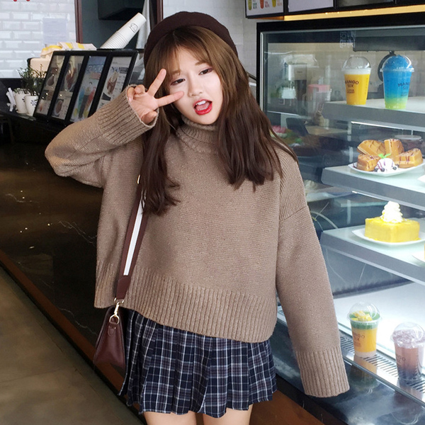 เสื้อสเวตเตอร์ ไหมพรมคอเต่า ตัวสั้น สีน้ำตาล ยืดได้เยอะ พร้อมส่ง