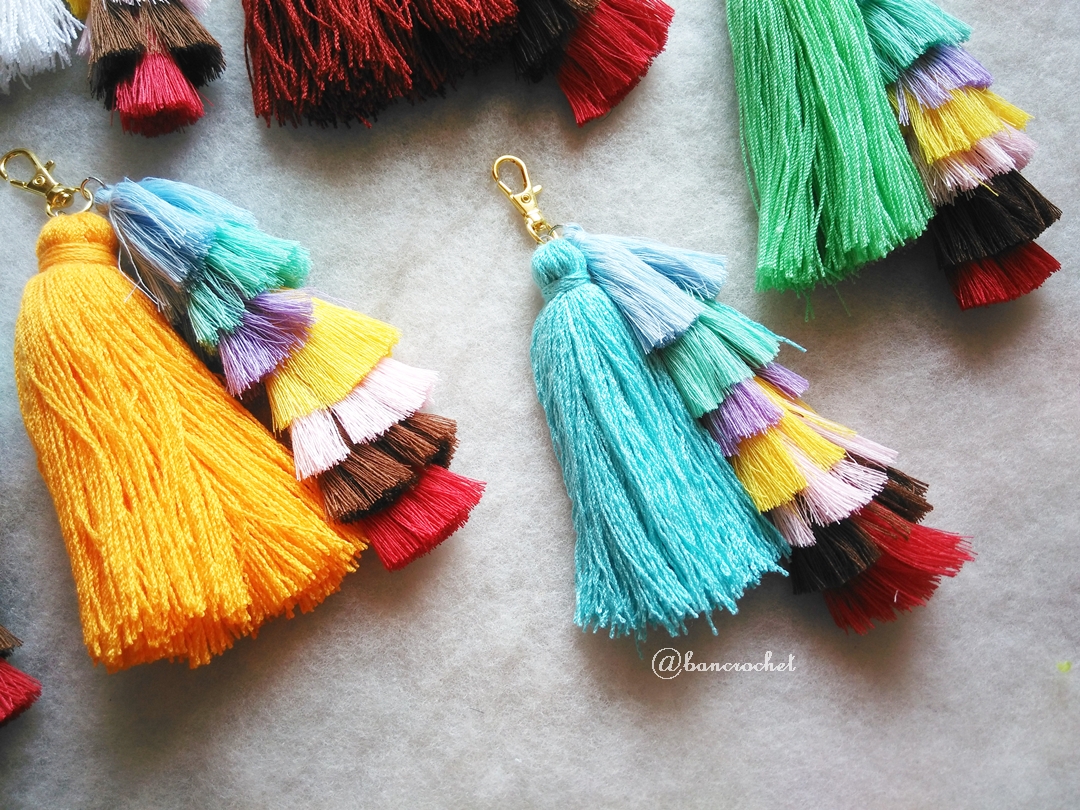 พวงกุญแจพู่เล็กพู่ใหญ่ tassels keychain ชมพู