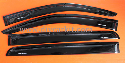 กันสาดประตู สีดำ trailblazer'12-17