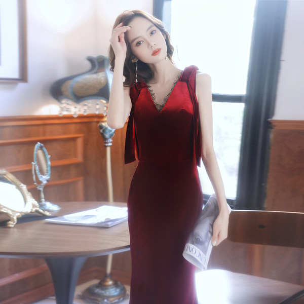ชุดราตรี ชุดราตรีสวยหรู แบบ ทันสมัย Evening dress