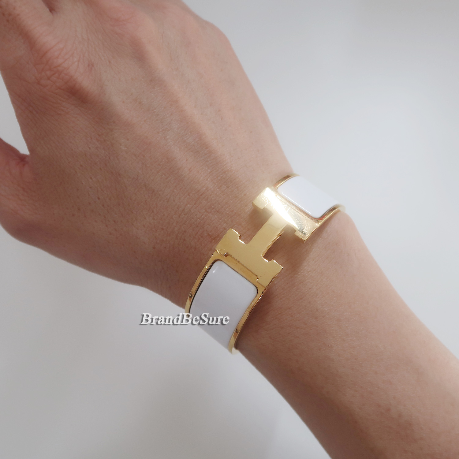 Hermes White Enamel Clic Clac H Bracelet Medium PM