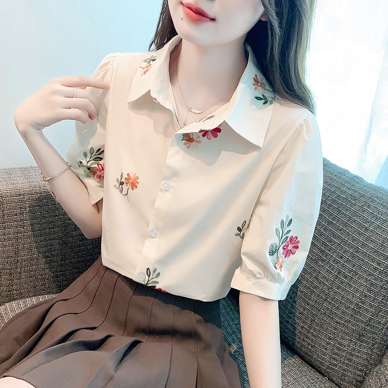 เสื้อเชิ้ตผู้หญิงใส่ทํางาน 390 บาทต่อชิ้น ฟรีค่าจัดส่ง