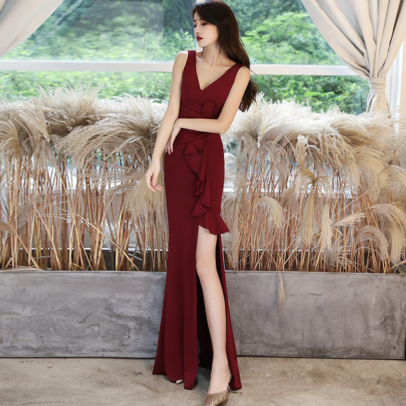 ชุดราตรี ชุดราตรีสวยหรู แบบ ทันสมัย Evening dress