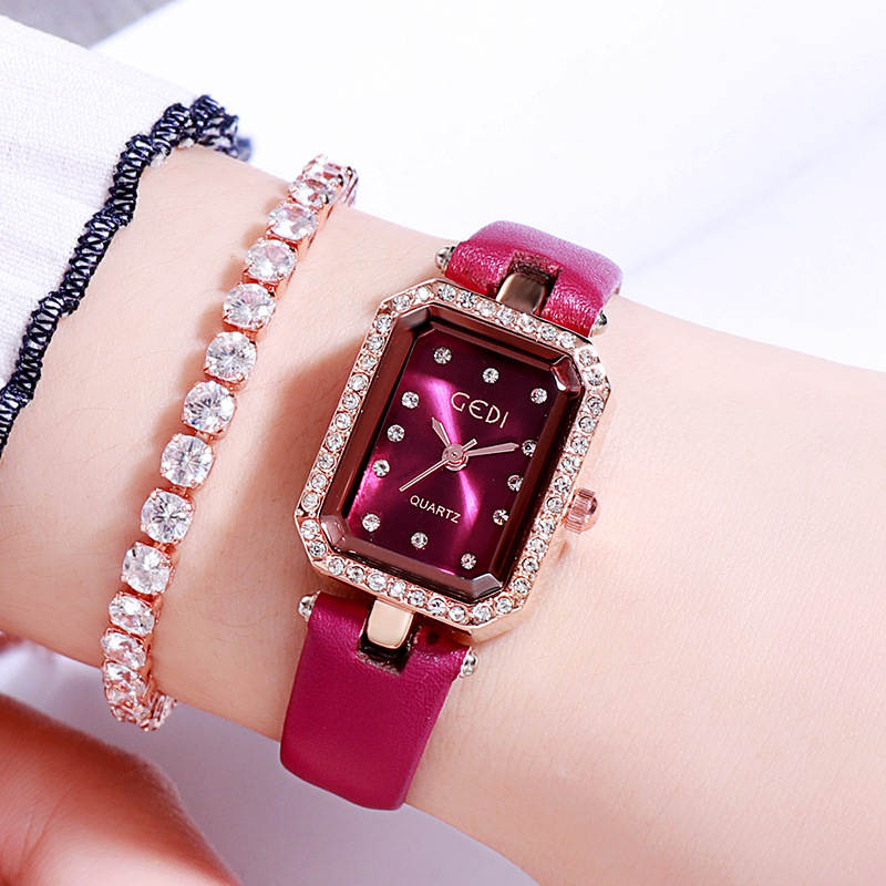 นาฬิกาข้อมือผู้หญิง