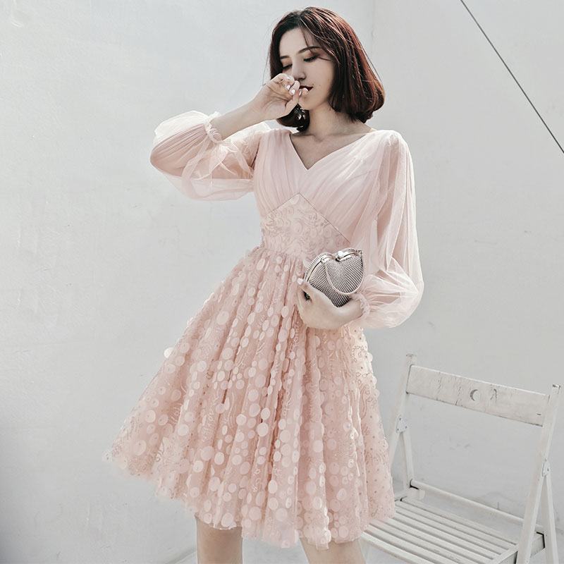 ชุดราตรี ชุดราตรีสวยหรู แบบ ทันสมัย Evening dress