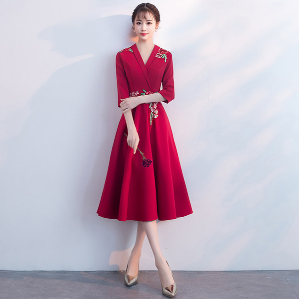 ชุดราตรี ชุดราตรีสวยหรู แบบ ทันสมัย Evening dress