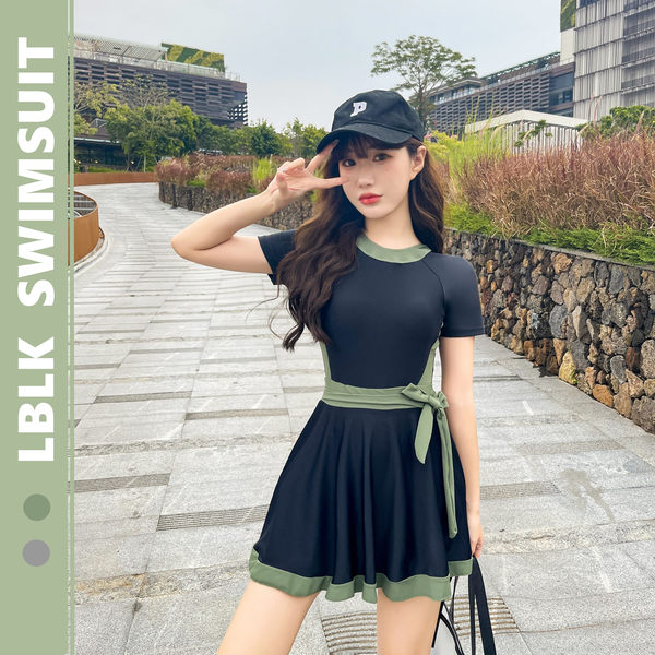 ชุดว่ายน้ำผู้หญิง ชุดว่ายน้ำน่ารัก Bikini ชุดไปทะเล