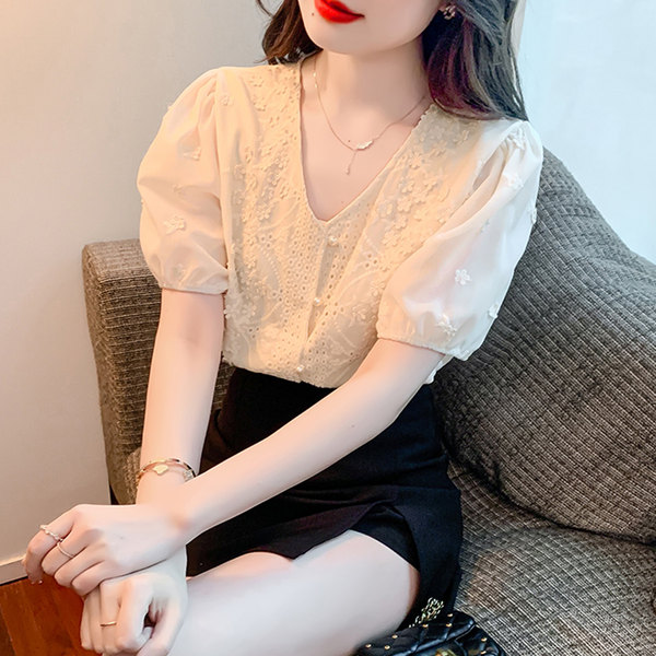 เสื้อลูกไม้ แขนสั้น